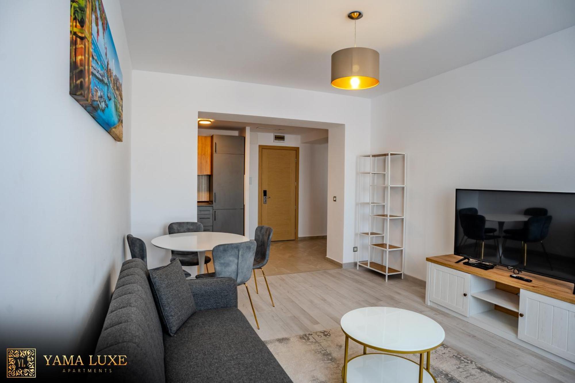 Yamaluxe Apartments - Silent & Warm With Many Facilities بوخارست المظهر الخارجي الصورة
